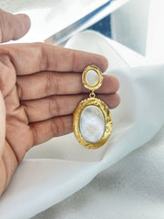 Mother of Pearl Statement Earring.