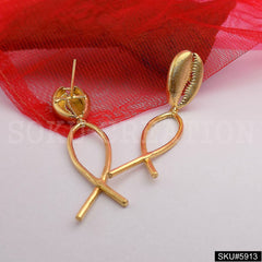 Gold plated Designer Shell and Knot Style Drop and Dangle Earring SKU5913
