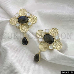 Gold Plated Statement Labra stone Drop Style Hammered Flower Handmade Drop and Dangle Earring SKU7151