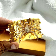 "Venom & Velvet – Sculpted Spider Crystal Cuff Bracelet" SOKU#7842