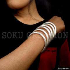 Gold Plated Plain Handmade Design of Bangle SKU6371