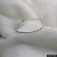 Gold Plated Plain Design of Open and Lock Bangle SKU6563