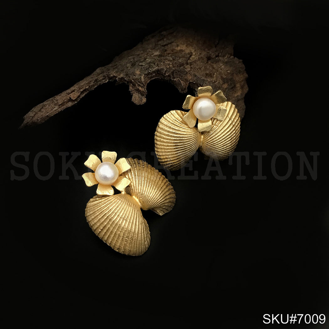 Gold plated Pearl Flower Shell Statement Style Ear Wire Earring SKU7009