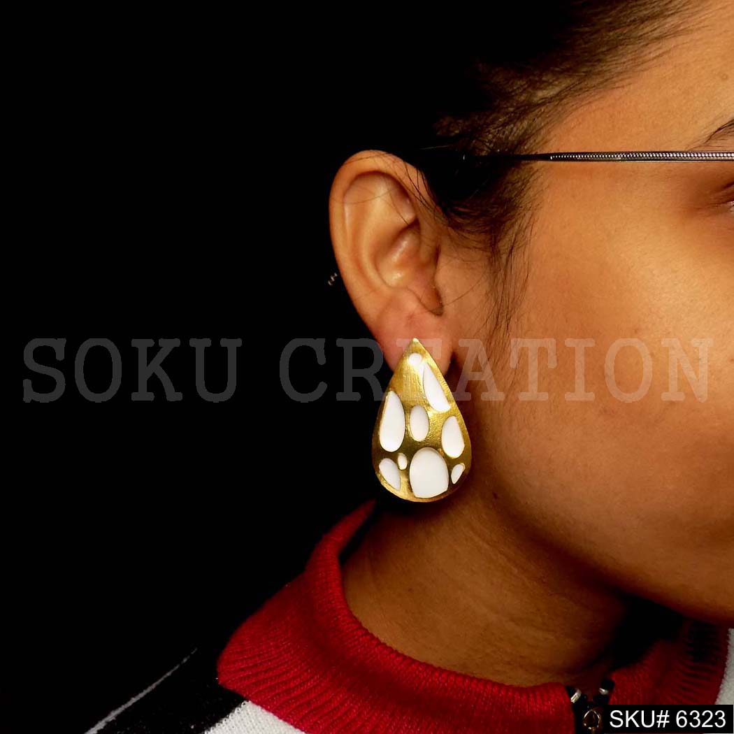 Gold plated Drop Shape Delicate Pair of Earrings SKU6323