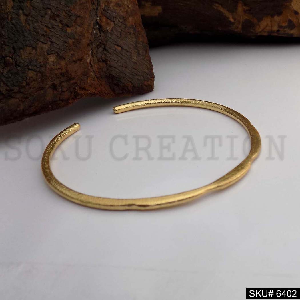 Gold Plated Plain Hammered Round Shape Handmade Design of Cuff SKU6402