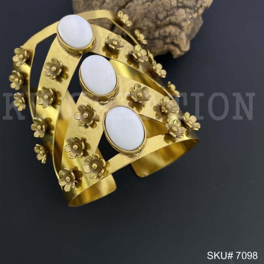 Gold Plated Designer Unique Big Cuff with White Stone and Flower SKU7098